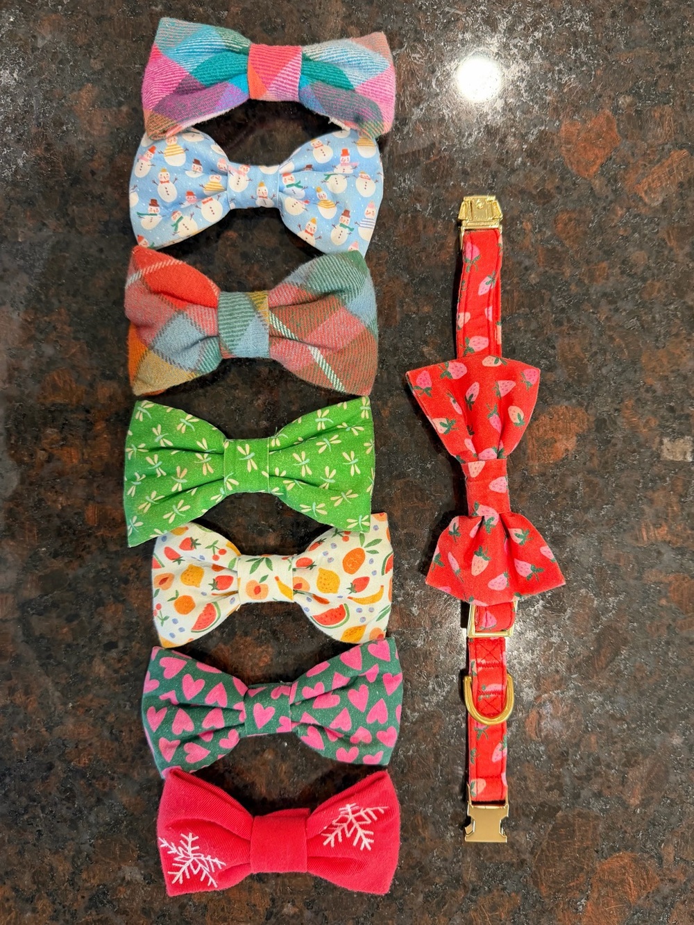 The Foggy Dog set of small bow ties for each season - Picture 2 of 2